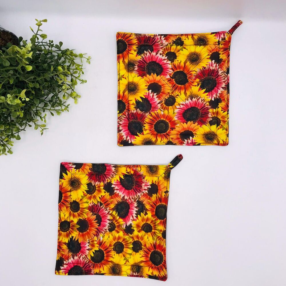 Set of 2 Square Potholders Bright Sunflowers Yellow, Pink, Orange Baking Set 7x7